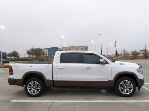 Used 2020 RAM 1500 Limited image 2