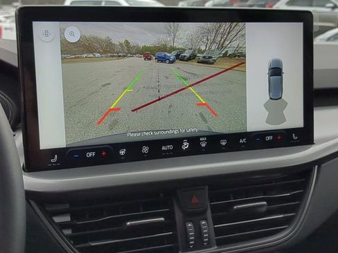 Used 2024 Ford Escape SE image 20