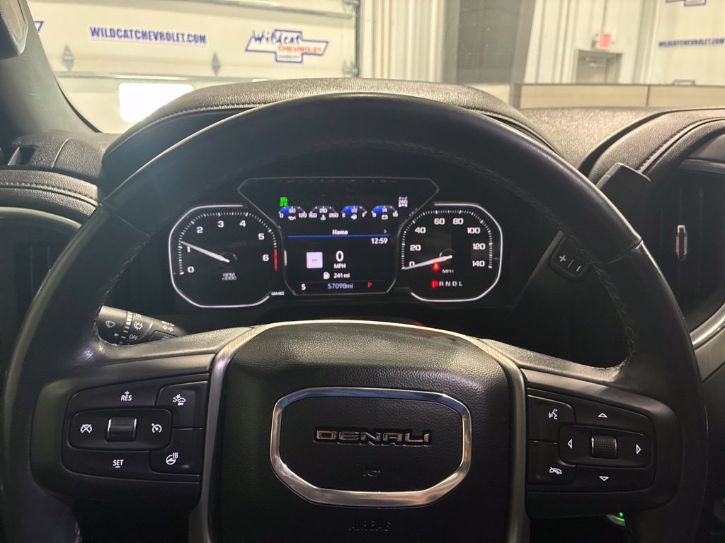 Used 2022 GMC Sierra 2500 Denali w/ Denali Ultimate Package AWD/4WD image 26