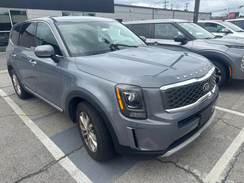 Used 2020 Kia Telluride LX AWD/4WD image 3