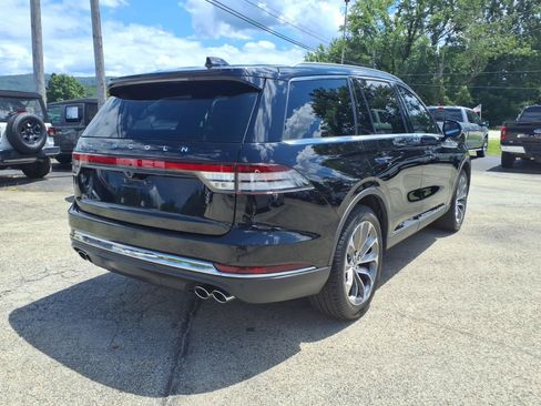 Used 2025 Lincoln Aviator Reserve AWD/4WD image 3