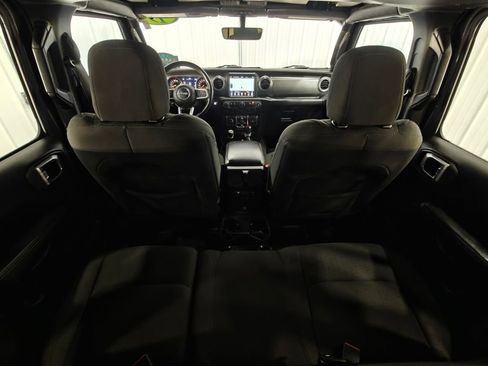 Used 2019 Jeep Wrangler Unlimited Sahara image 27