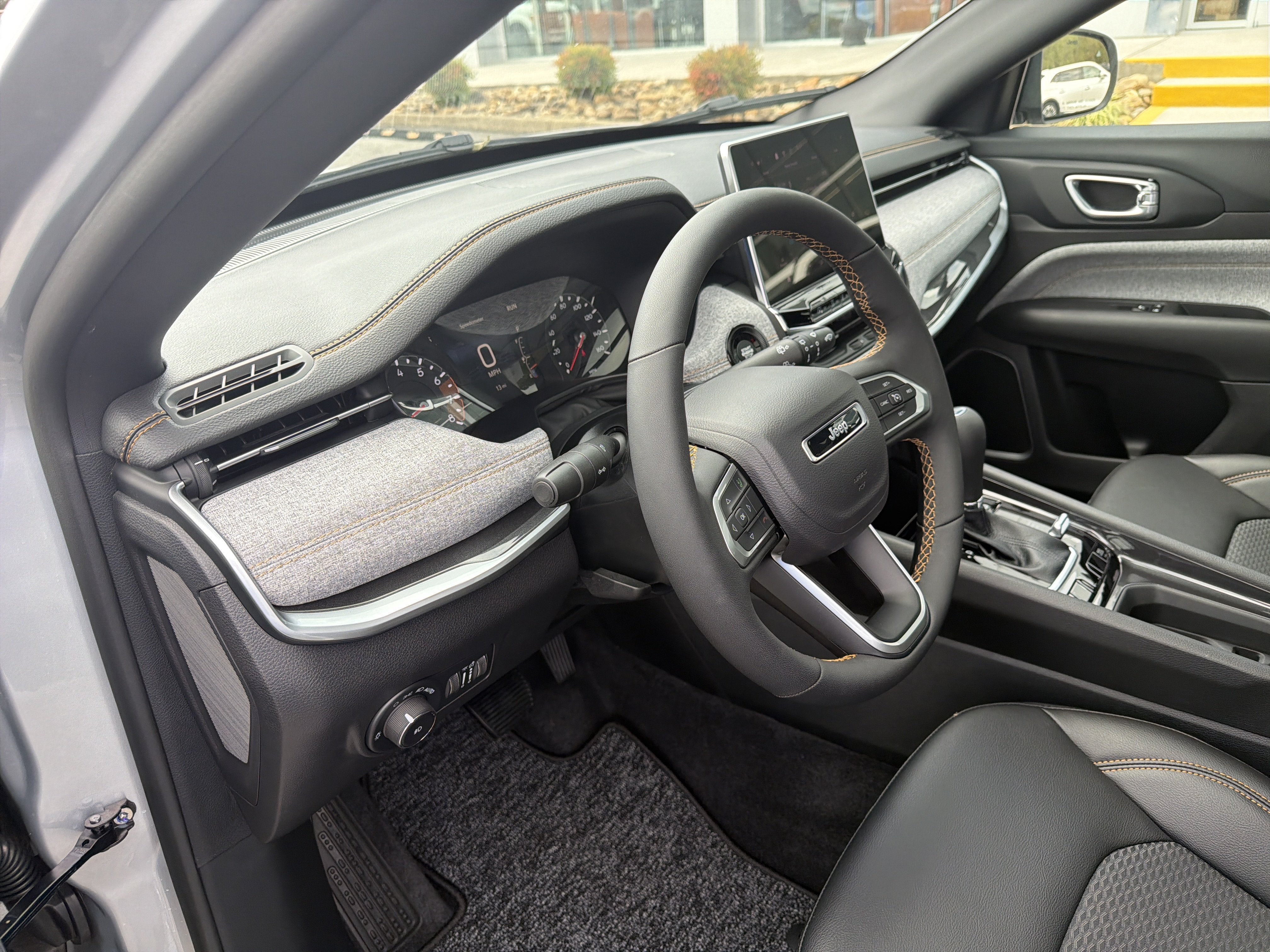 New 2026 Jeep Compass Latitude AWD/4WD image 15