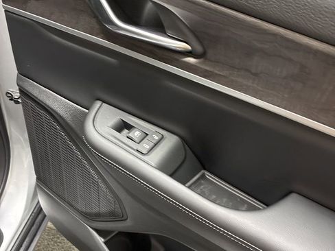 New 2025 Jeep Grand Cherokee L Limited w/ Trailer Tow Package image 25