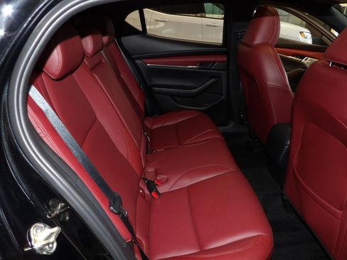 Used 2023 MAZDA MAZDA3 s image 18