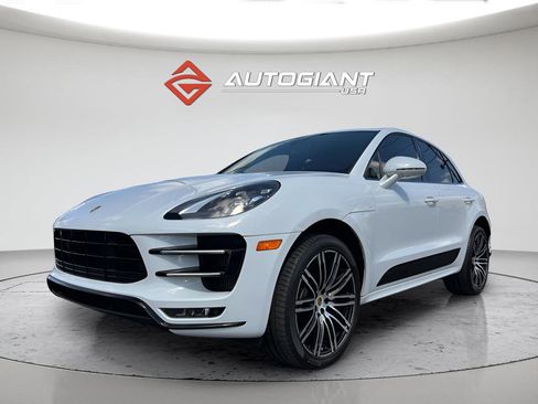 Used 2017 Porsche Macan Turbo image 14