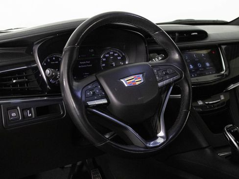Used 2021 Cadillac XT6 Premium Luxury image 34