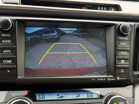 Used 2017 Toyota RAV4 XLE FWD image 13