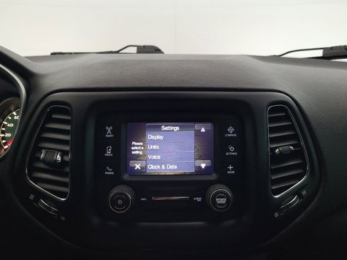 Used 2018 Jeep Compass Sport FWD image 25