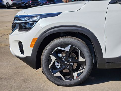 New 2026 Kia Seltos S image 5