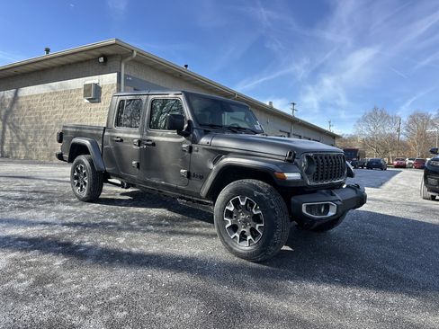 New 2026 Jeep Gladiator Sahara image 20