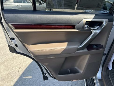 Used 2019 Lexus GX 460 Premium AWD/4WD image 25