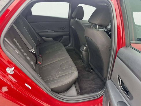 Used 2025 Hyundai Elantra Sport FWD image 13