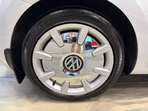 Used 2016 Volkswagen Beetle 1.8T SEL FWD image 25