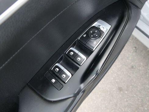 Used 2023 Kia K5 GT-Line image 14