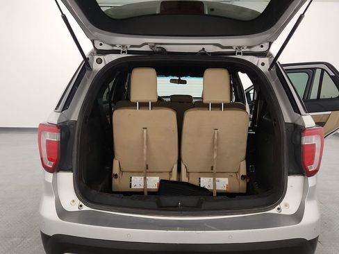 Used 2016 Ford Explorer XLT w/ Equipment Group 202A image 24