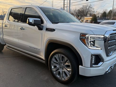Used 2022 GMC Sierra 1500 Denali w/ Denali Premium Package image 9
