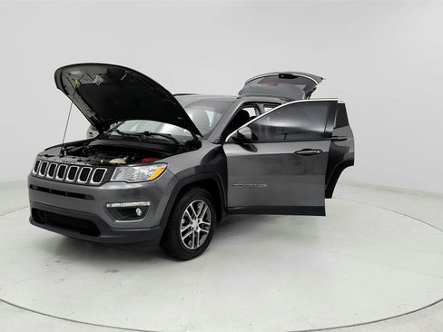 Used 2020 Jeep Compass Latitude image 9