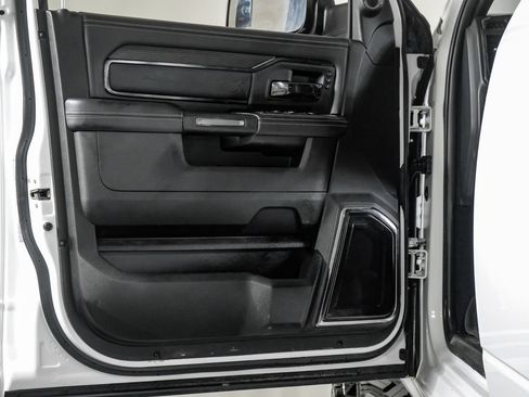 Used 2022 RAM 3500 Limited AWD/4WD image 34