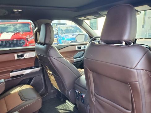 Certified 2023 Ford Explorer King Ranch w/ Technology Package image 34