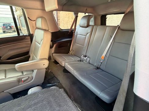 Used 2015 Chevrolet Suburban LT AWD/4WD image 31