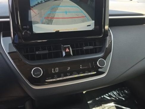 Used 2025 Toyota Corolla LE FWD image 15