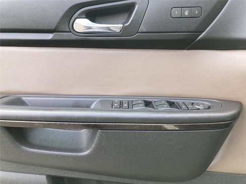 Used 2017 GMC Acadia Limited SLT image 23