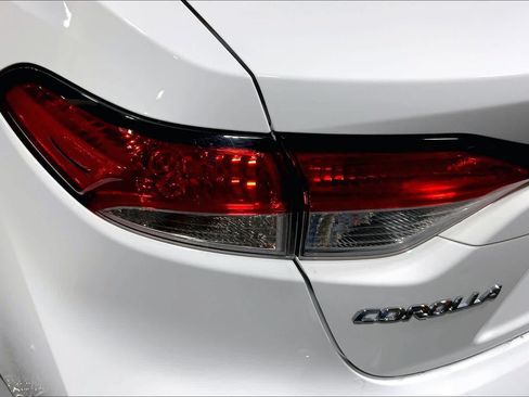 Used 2024 Toyota Corolla LE FWD image 29