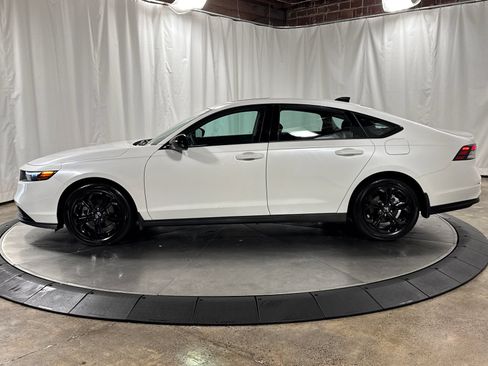 Certified 2025 Honda Accord SE image 8