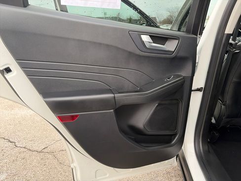 Used 2022 Ford Escape SEL image 29