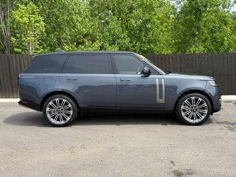 Used 2024 Land Rover Range Rover Long Wheelbase SE AWD/4WD image 7