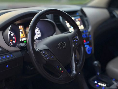 Used 2017 Hyundai Santa Fe Sport w/ 2.4L Tech Package 04 image 12