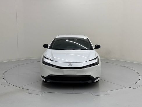 Used 2025 Toyota Prius LE image 9