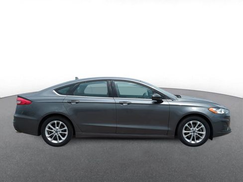 Used 2020 Ford Fusion SE FWD image 9
