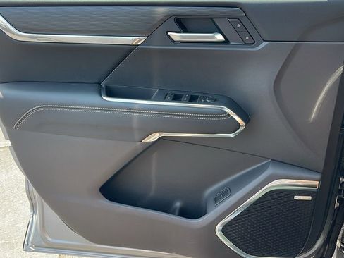 New 2025 GMC Acadia Elevation w/ Elevation Premium Package image 26