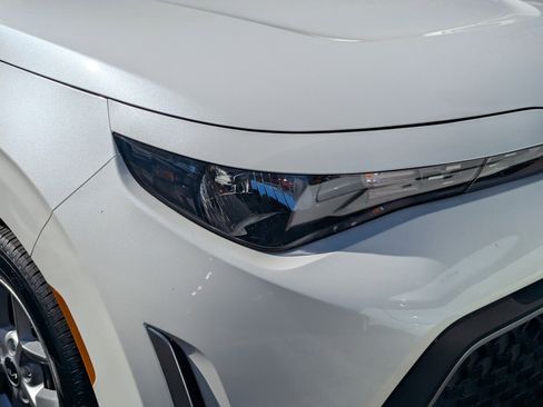 Certified 2025 Kia Soul LX image 6