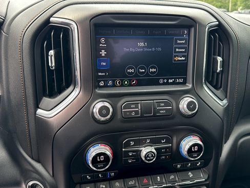 Used 2021 GMC Sierra 1500 AT4 w/ AT4 Premium Package AWD/4WD image 15