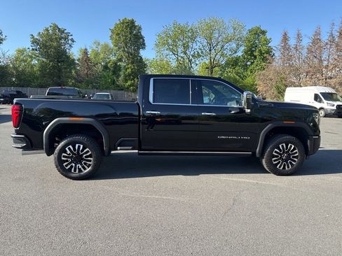 New 2025 GMC Sierra 2500 Denali Ultimate w/ Max Trailering Package AWD/4WD image 8