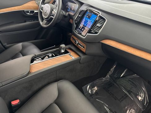 Certified 2023 Volvo XC90 B6 Plus w/ Protection Package Premier AWD/4WD image 16