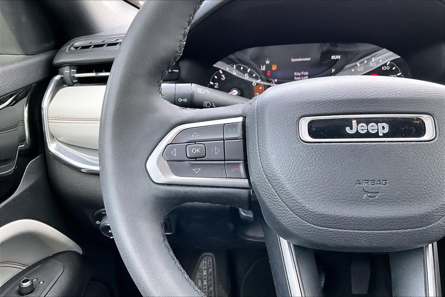 Used 2023 Jeep Compass Limited AWD/4WD image 19