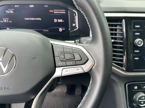 Used 2023 Volkswagen Atlas SE image 12