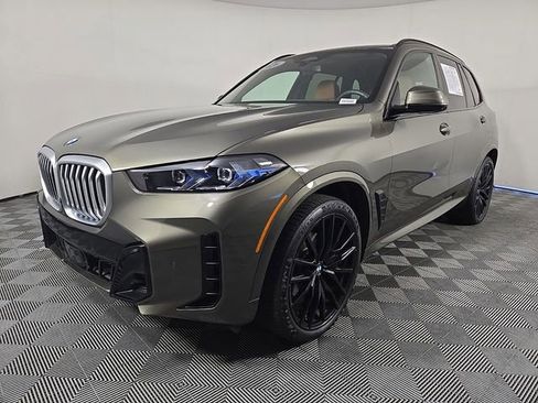 Used 2026 BMW X5 xDrive40i w/ M Sport Package AWD/4WD image 2