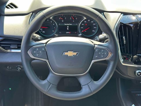 Used 2023 Chevrolet Traverse LT AWD/4WD image 13