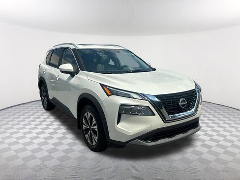 Used 2023 Nissan Rogue SV w/ SV Premium B Package FWD image 3