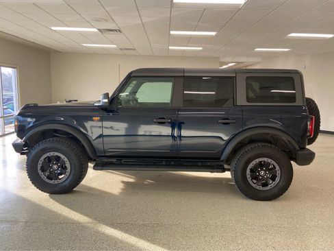 Used 2021 Ford Bronco Badlands image 9