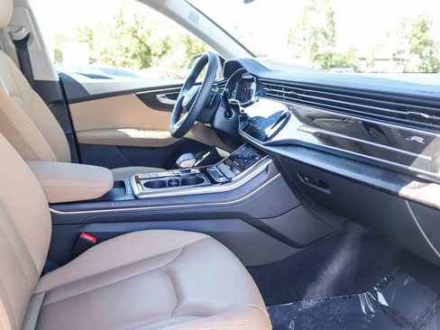 Used 2023 Audi Q8 Premium Plus w/ Premium Plus Package AWD/4WD image 17