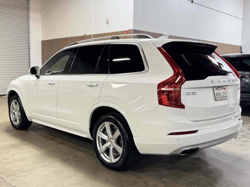Used 2018 Volvo XC90 T6 Momentum w/ Convenience Package AWD/4WD image 2