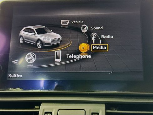 Used 2019 Audi Q5 2.0T Premium image 18