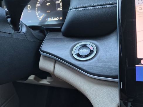 New 2025 Jeep Grand Cherokee Limited image 22