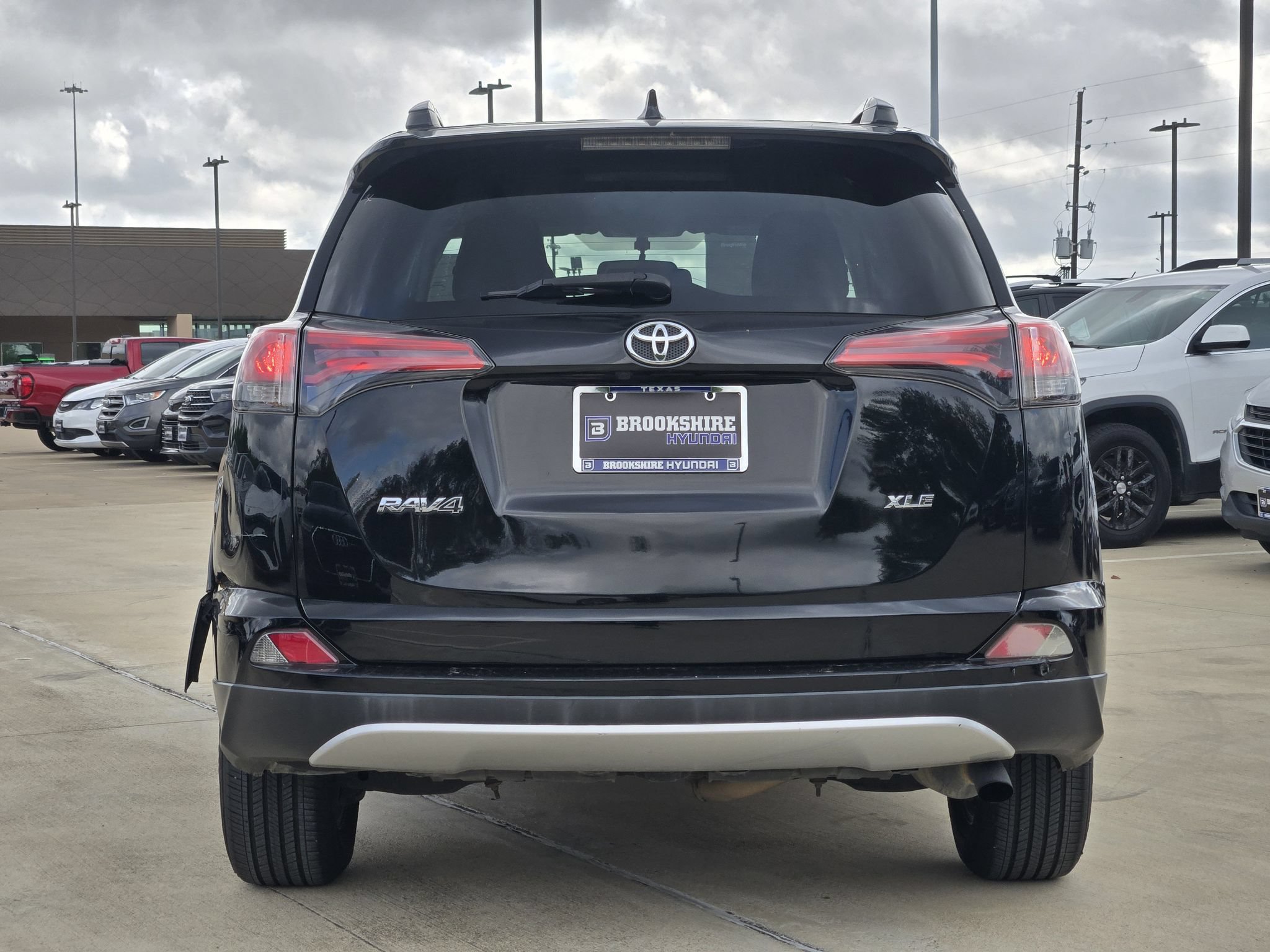 Used 2016 Toyota RAV4 XLE FWD image 7
